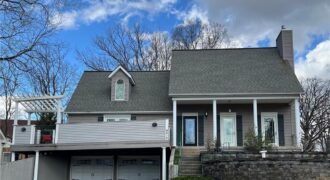 8512 NW 62nd Street, Parkville, MO 64152