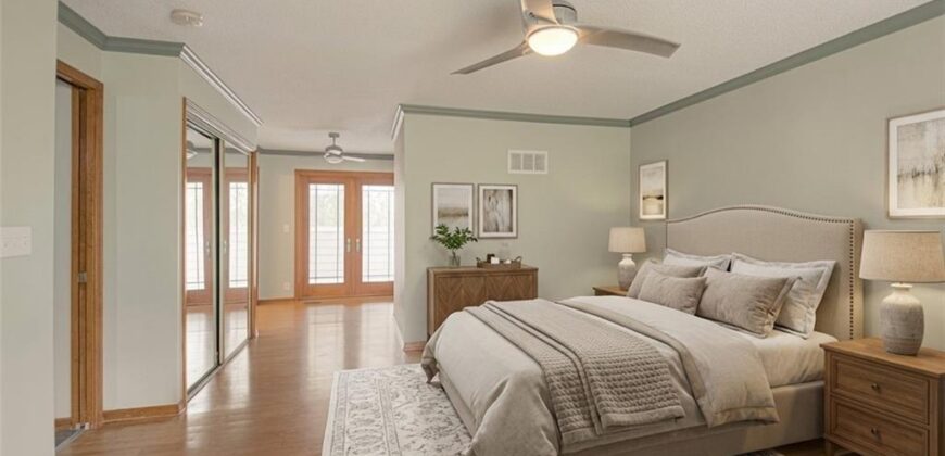 8512 NW 62nd Street, Parkville, MO 64152