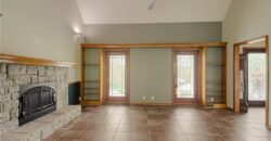 8512 NW 62nd Street, Parkville, MO 64152