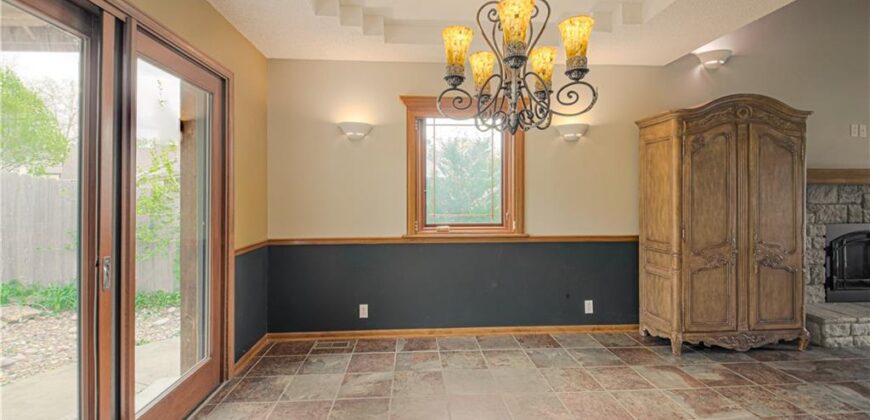 8512 NW 62nd Street, Parkville, MO 64152