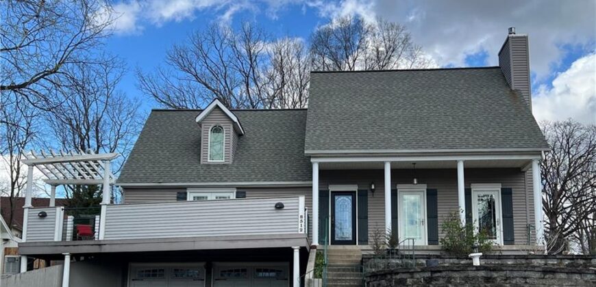 8512 NW 62nd Street, Parkville, MO 64152