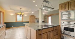 8512 NW 62nd Street, Parkville, MO 64152