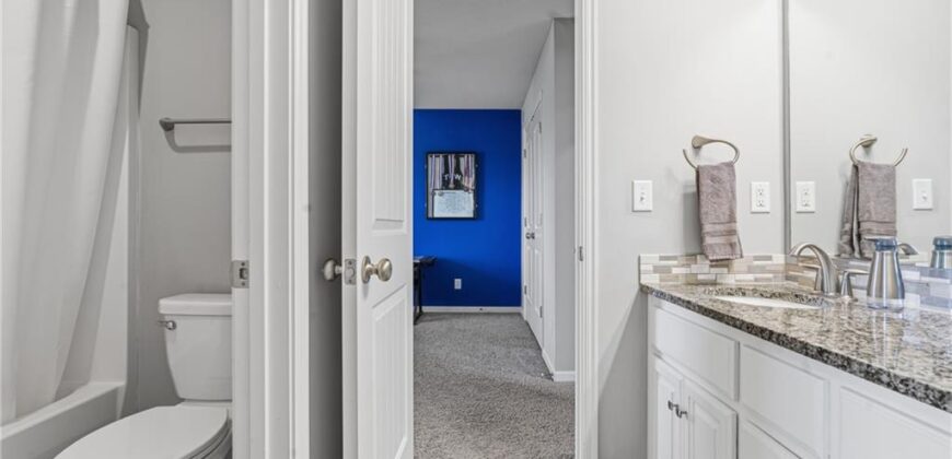 10015 N Richmond Avenue, Kansas City, MO 64157