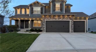 10015 N Richmond Avenue, Kansas City, MO 64157