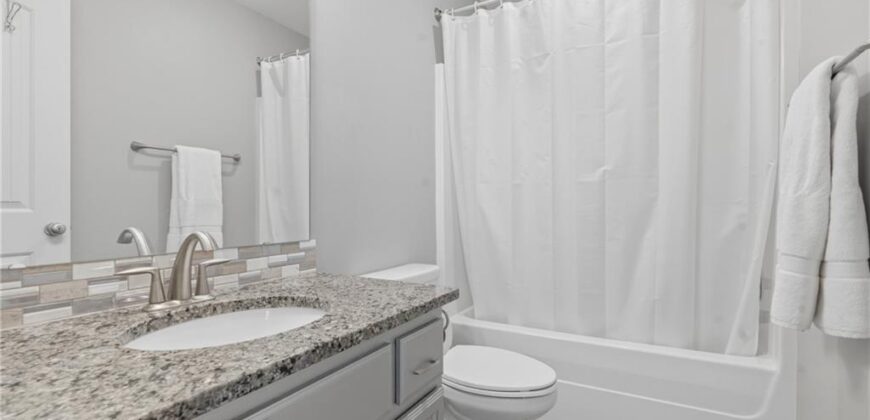 10015 N Richmond Avenue, Kansas City, MO 64157