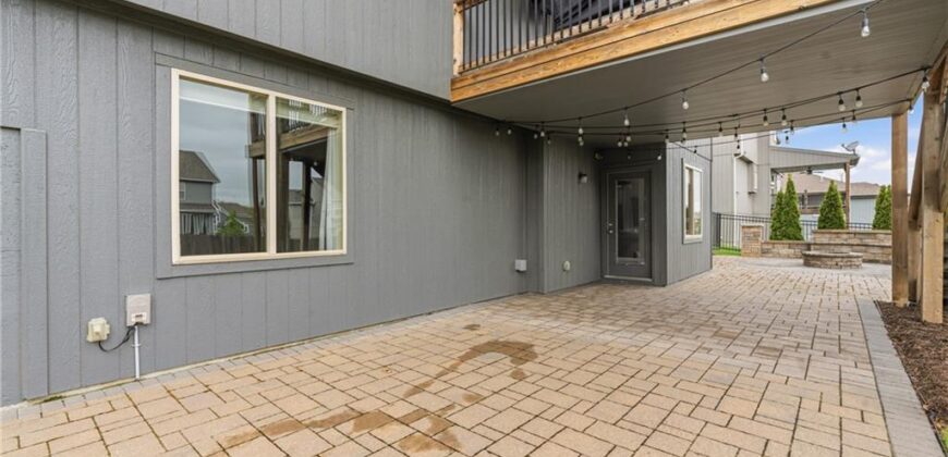 10015 N Richmond Avenue, Kansas City, MO 64157