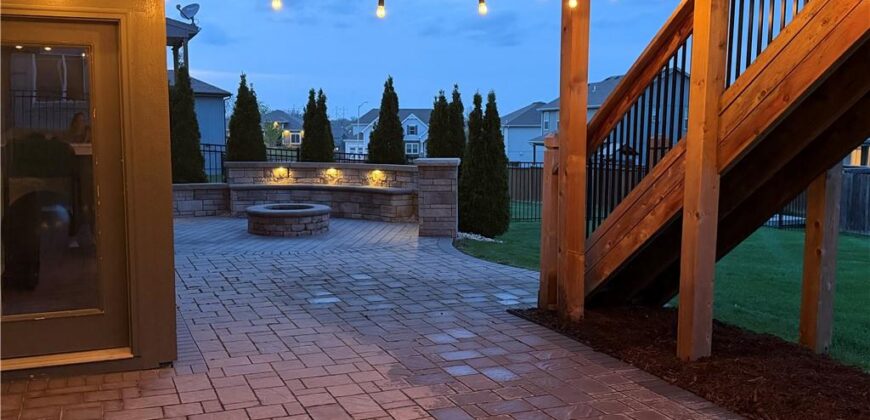 10015 N Richmond Avenue, Kansas City, MO 64157