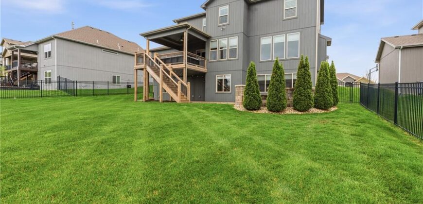 10015 N Richmond Avenue, Kansas City, MO 64157