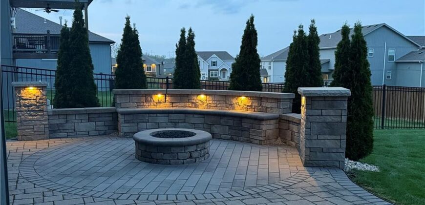 10015 N Richmond Avenue, Kansas City, MO 64157