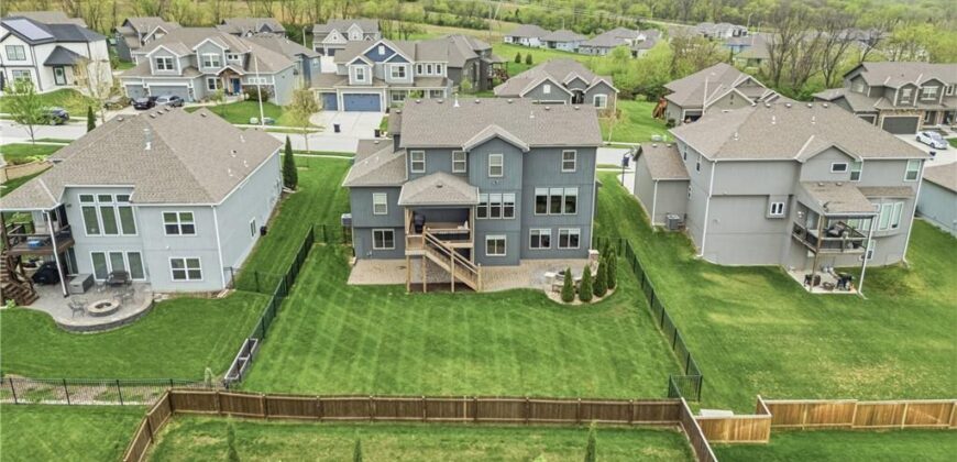 10015 N Richmond Avenue, Kansas City, MO 64157