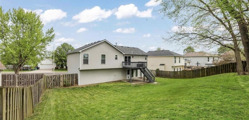 10611 NW 86th Terrace, Kansas City, MO 64153