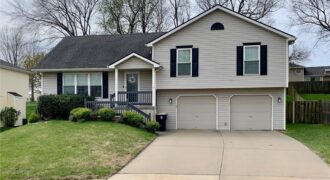 10611 NW 86th Terrace, Kansas City, MO 64153