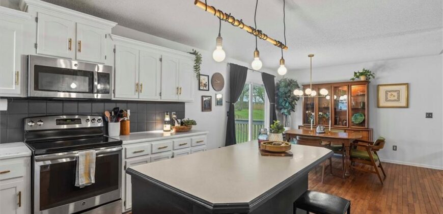 10611 NW 86th Terrace, Kansas City, MO 64153