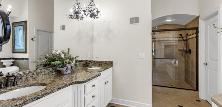 5310 NW 78 Place, Kansas City, MO 64151