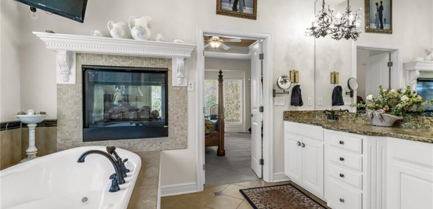 5310 NW 78 Place, Kansas City, MO 64151