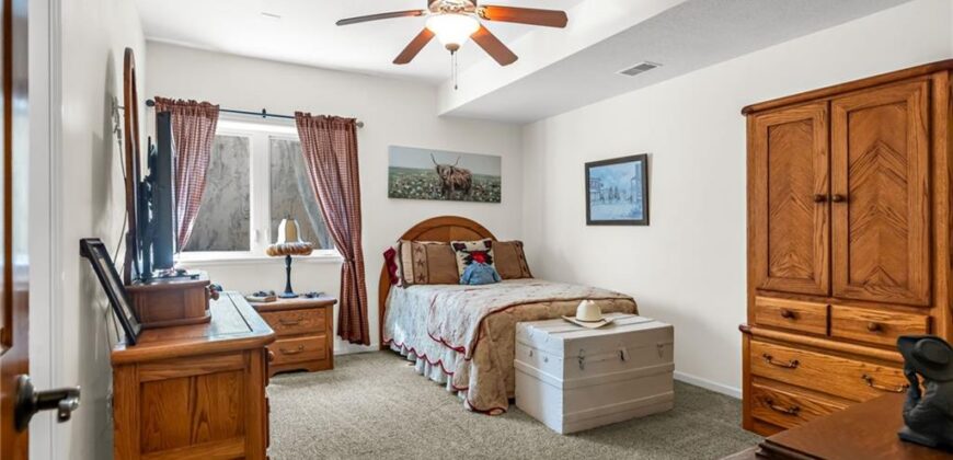 5310 NW 78 Place, Kansas City, MO 64151