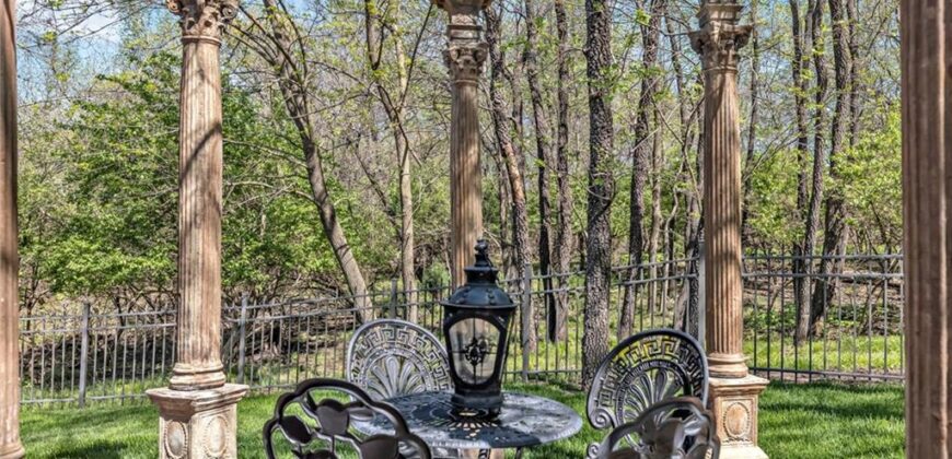 5310 NW 78 Place, Kansas City, MO 64151