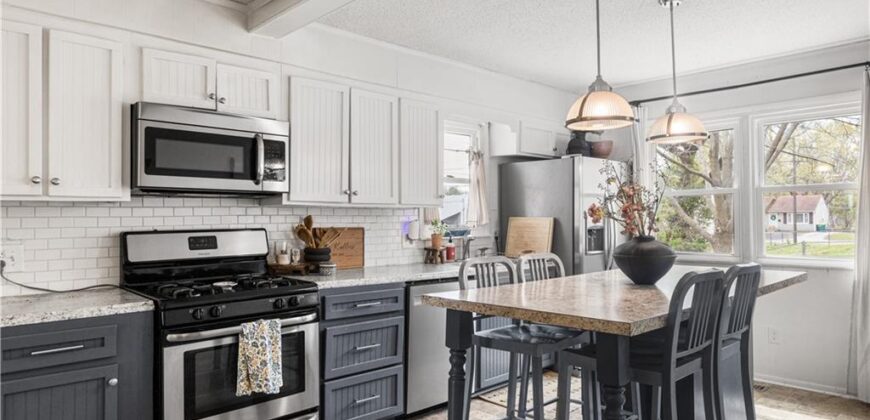 1007 NE 67th Street, Gladstone, MO 64118