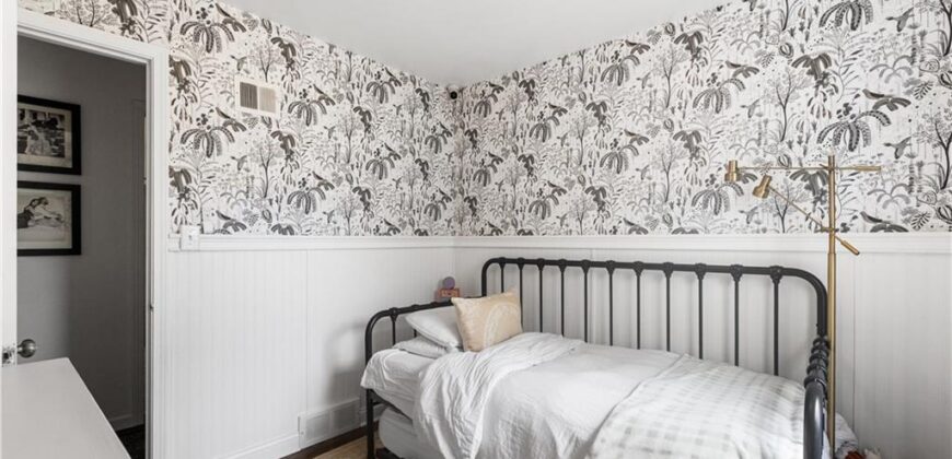 1007 NE 67th Street, Gladstone, MO 64118