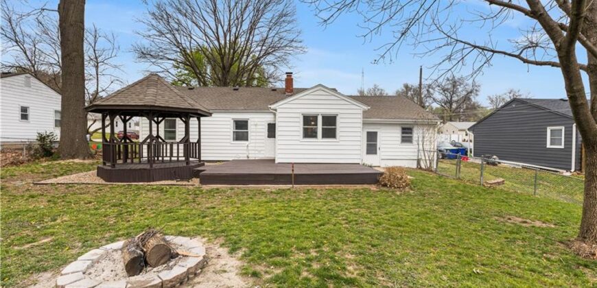 1007 NE 67th Street, Gladstone, MO 64118