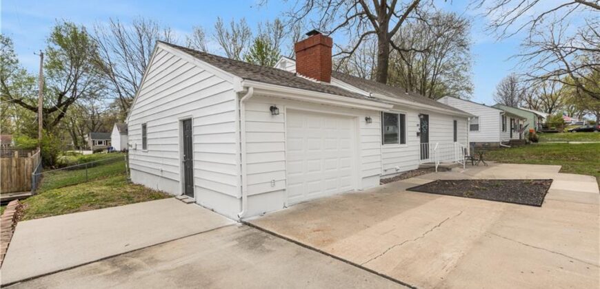 1007 NE 67th Street, Gladstone, MO 64118