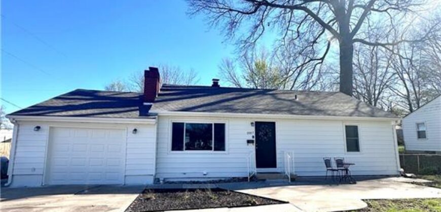 1007 NE 67th Street, Gladstone, MO 64118