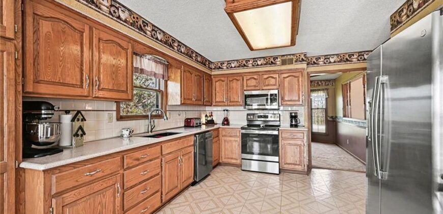 15800 Rule Lane, Smithville, MO 64089