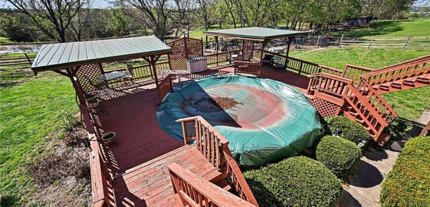 15800 Rule Lane, Smithville, MO 64089