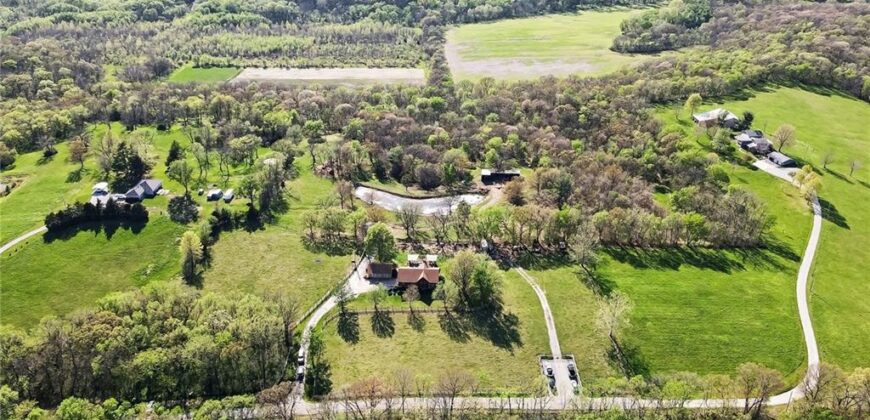 15800 Rule Lane, Smithville, MO 64089