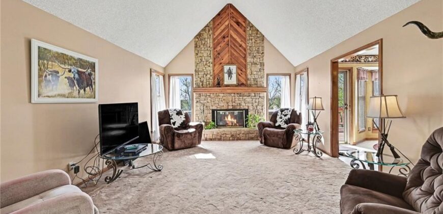 15800 Rule Lane, Smithville, MO 64089