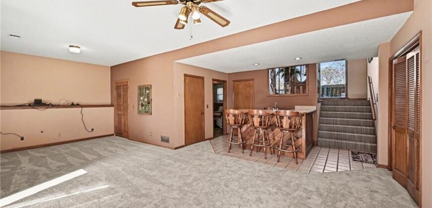 15800 Rule Lane, Smithville, MO 64089