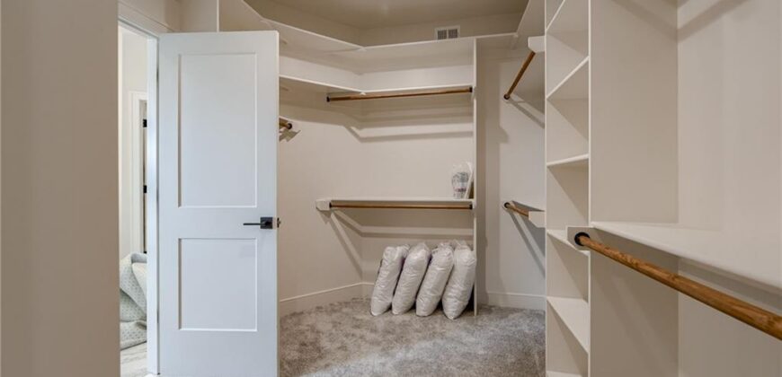 2717 NE 91st Place, Kansas City, MO 64156