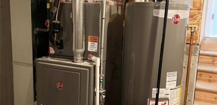 8801 N Kirkwood Avenue, Kansas City, MO 64154