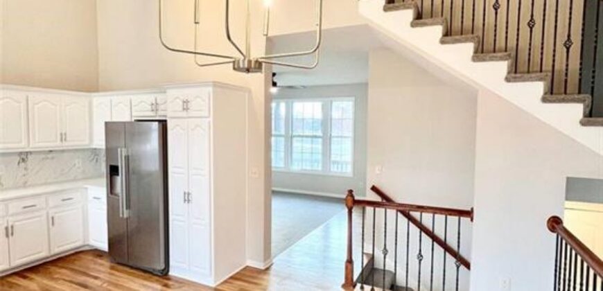 8801 N Kirkwood Avenue, Kansas City, MO 64154