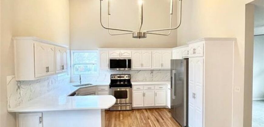 8801 N Kirkwood Avenue, Kansas City, MO 64154