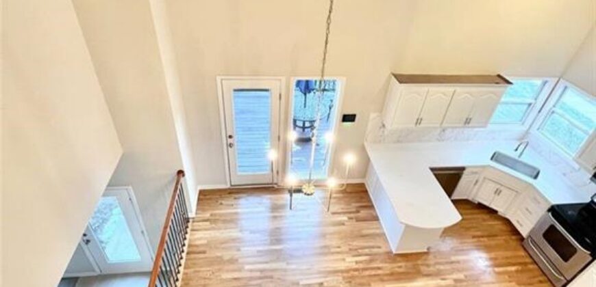 8801 N Kirkwood Avenue, Kansas City, MO 64154