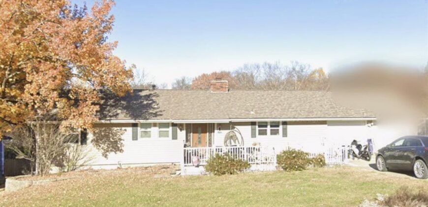 6512 Valley View Street, Parkville, MO 64152