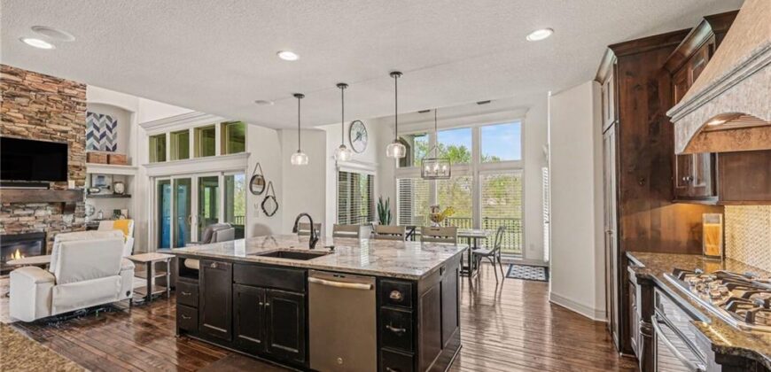 8070 NW Masters Lane, Parkville, MO 64152