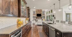 8070 NW Masters Lane, Parkville, MO 64152