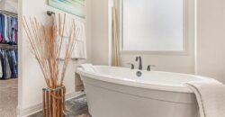 8070 NW Masters Lane, Parkville, MO 64152