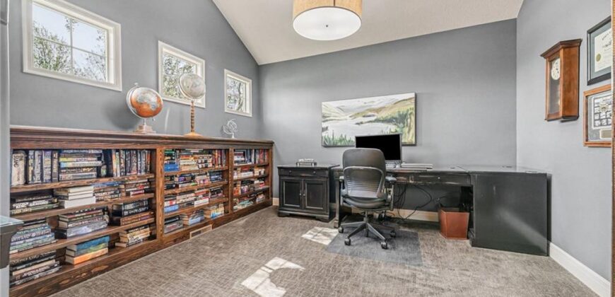 8070 NW Masters Lane, Parkville, MO 64152