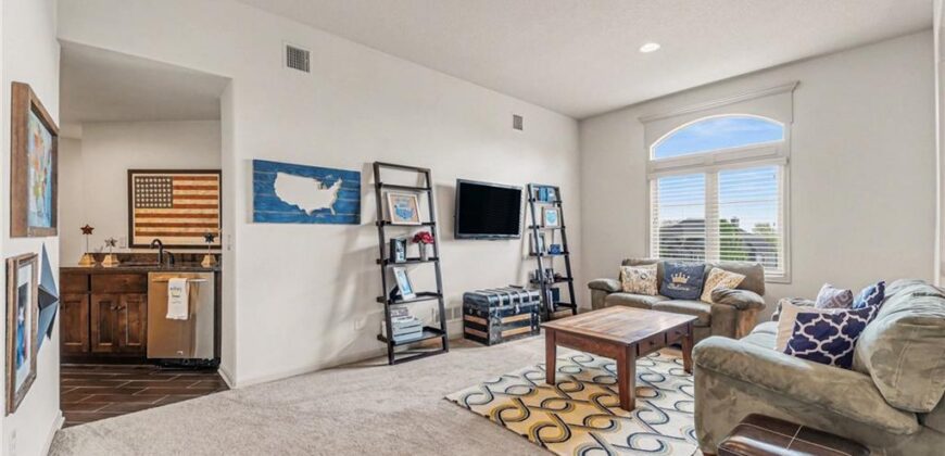 8070 NW Masters Lane, Parkville, MO 64152