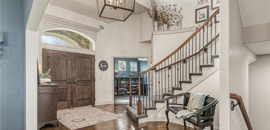 8070 NW Masters Lane, Parkville, MO 64152