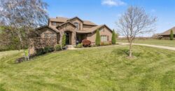 8070 NW Masters Lane, Parkville, MO 64152