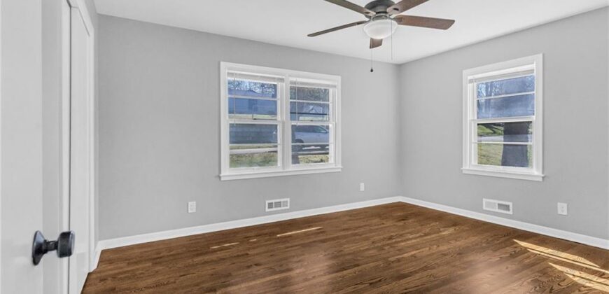 7004 N Baltimore Avenue, Gladstone, MO 64118