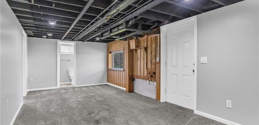 7004 N Baltimore Avenue, Gladstone, MO 64118