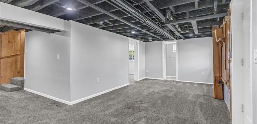 7004 N Baltimore Avenue, Gladstone, MO 64118