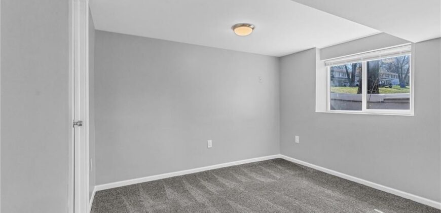 7004 N Baltimore Avenue, Gladstone, MO 64118