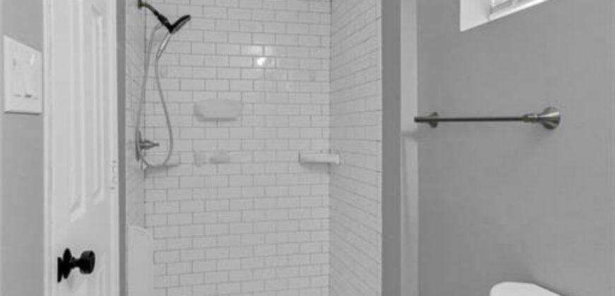 7004 N Baltimore Avenue, Gladstone, MO 64118