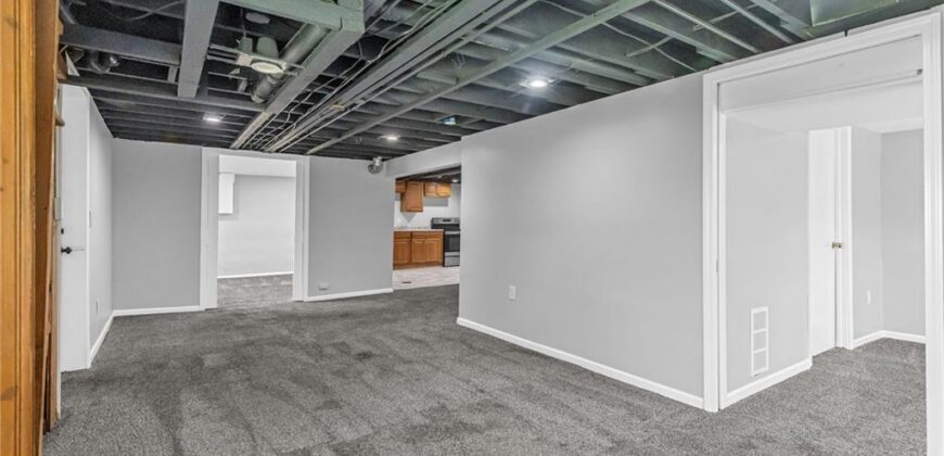 7004 N Baltimore Avenue, Gladstone, MO 64118